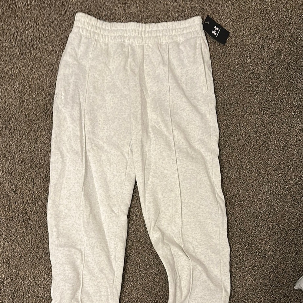 Under Armour Gray Sweatpants Relaxed Fit
